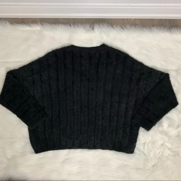 Oak and Fort Fuzzy Sweater V-neck Brushed Knit Black pullover fluffy Size XS - Picture 14 of 16